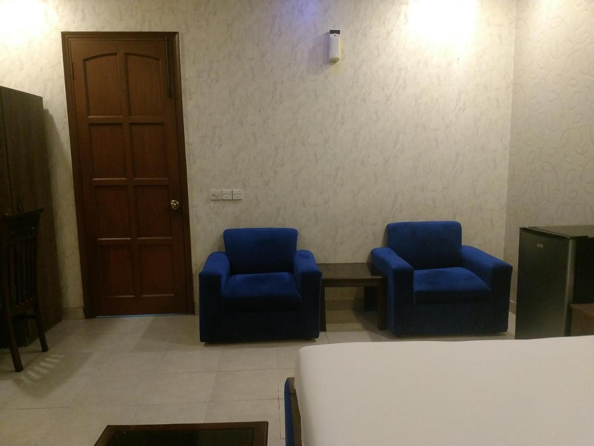 Hotel Comfort INN (R)