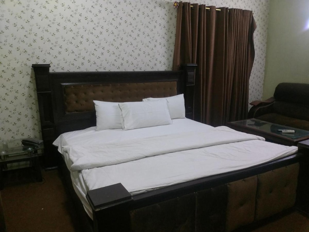 Hotel Comfort INN (R) Main image